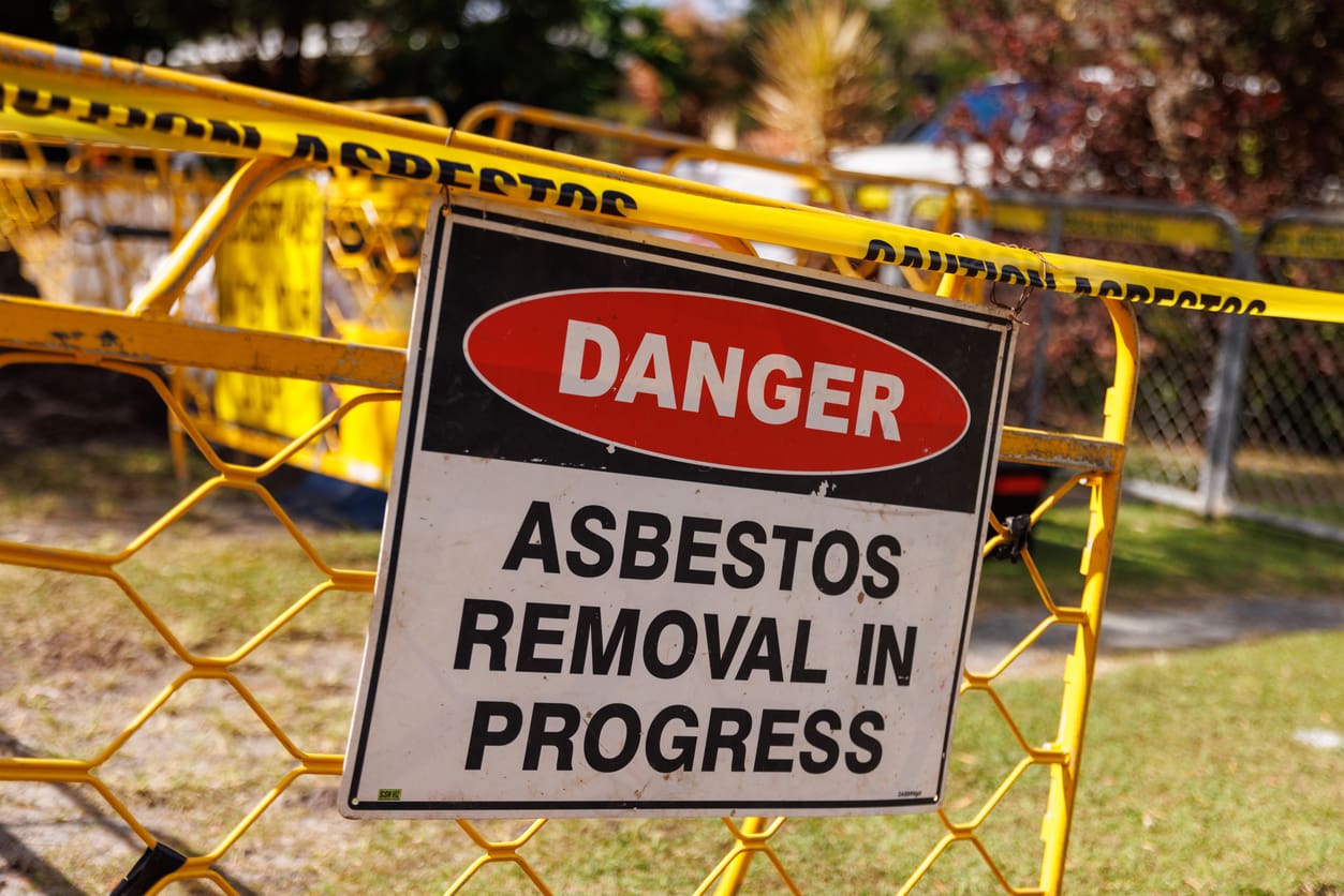 Danger: Asbestos removal in progress sign